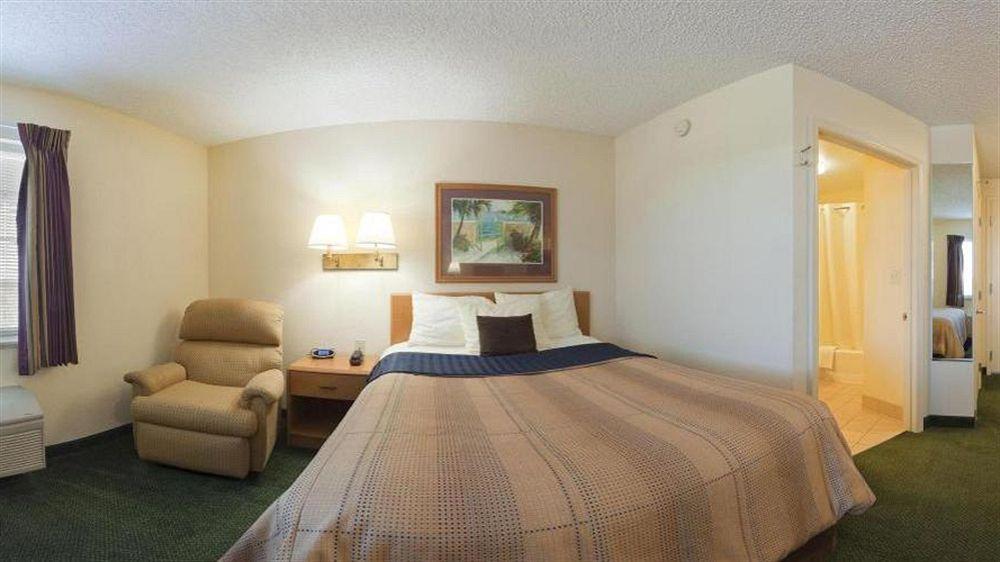 Candlewood Suites Lake Mary By Ihg Exterior photo