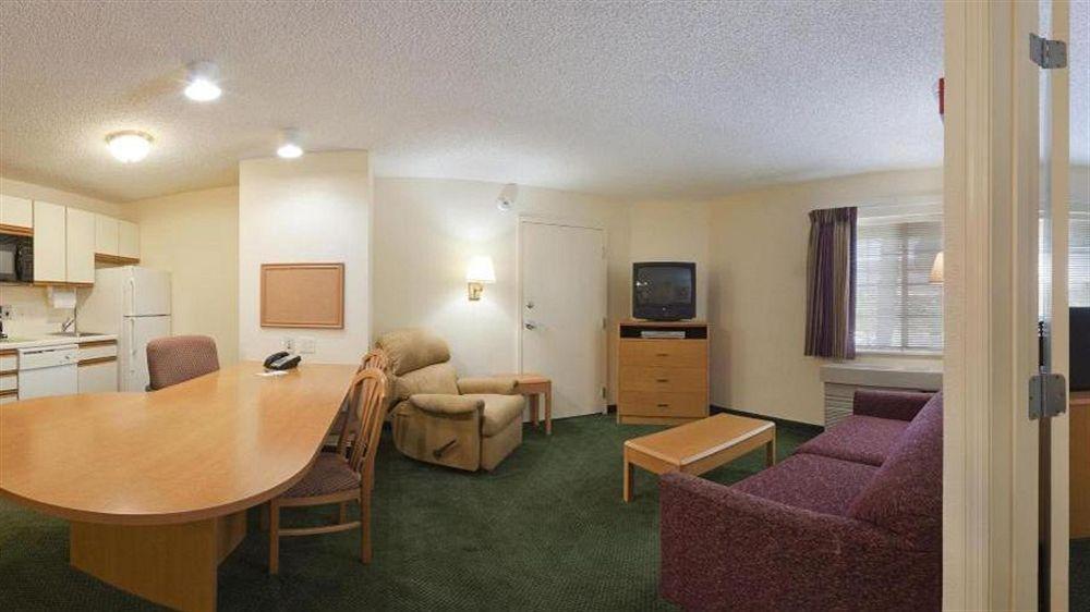Candlewood Suites Lake Mary By Ihg Exterior photo